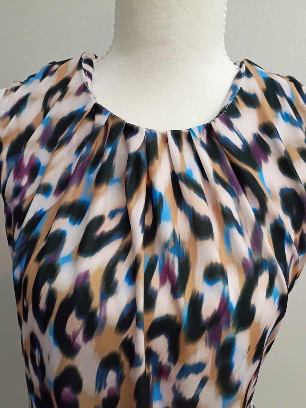 DKNYC Cream Leopard Print Sleeveless Shell with Blue and Purple Accents - Picture 3 of 6